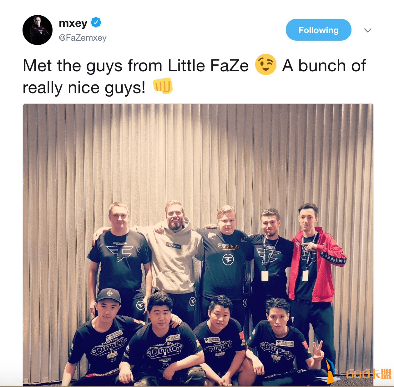 香港赛后FaZe邀OMG合影，笑称对方是“小FaZe”
